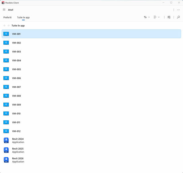 Schermata di Parallels Client con elenco VM e applicazioni pubblicate Revit